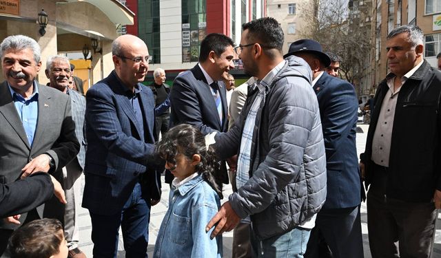 Kırşehir’de CHP’den bayramlaşma ve imza çağrısı!