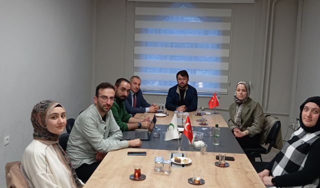 Kırşehir Yeşilay Şubesi'nden geleceğe yönelik stratejik toplantı