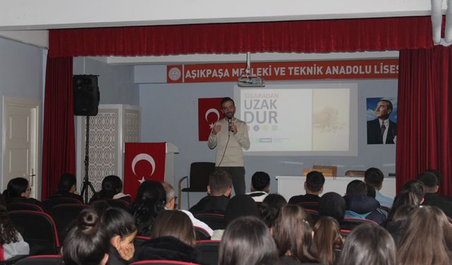 Yeşilay, Kırşehir’de bağımlılıkla mücadele konusunda gençlere seslendi