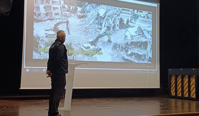 Kırşehir’de afet farkındalık eğitimi katılımcılarla buluştu