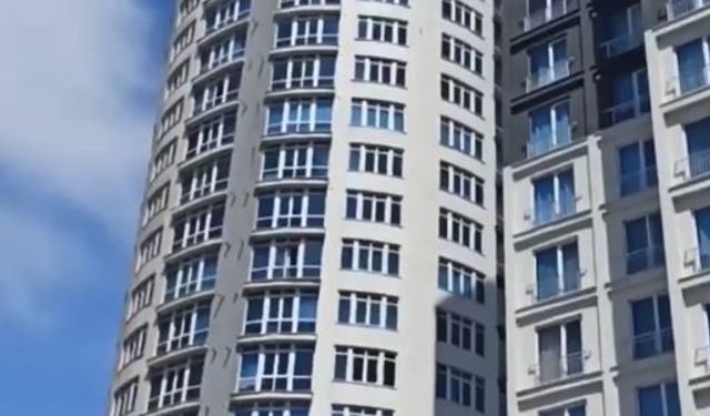 İstanbul’da 6,2 büyüklüğündeki depremde rezidans böyle sallandı