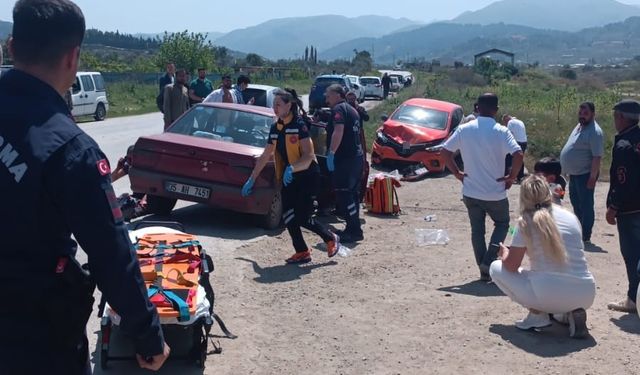 Turgutlu’da trafik kazası: 1’i çocuk 4 yaralı
