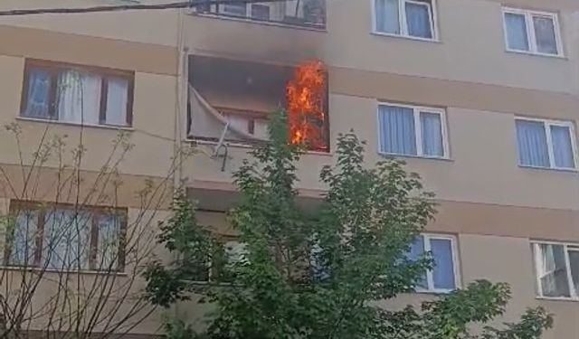Yanık unutulan sigara balkonu küle çevirdi