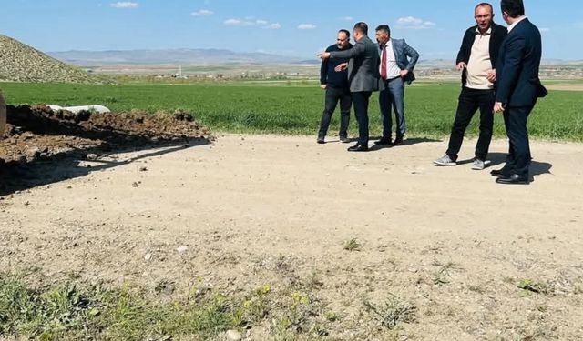 Köy yollarında büyük dönüşüm devam ediyor