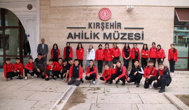 Gençler tarihi ve kültürel mirası keşfetti