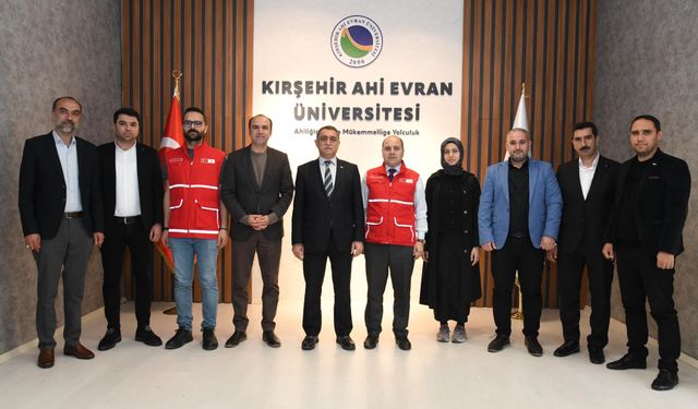 Kırşehir’de kızılay ve üniversite ortaklığı masada