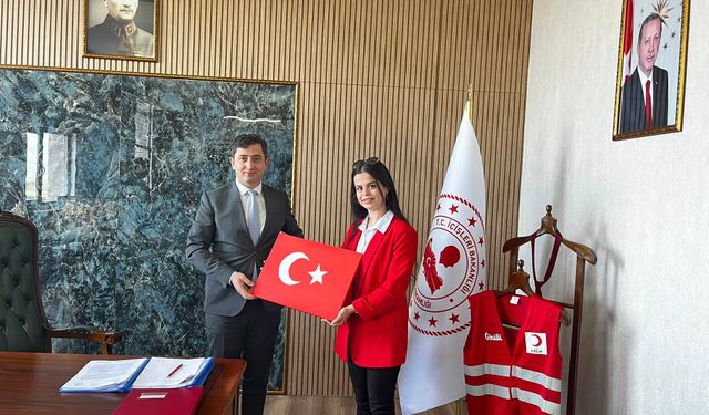 Gençlik Haftası’nda Kaymakamlıkta bayrak teslimi