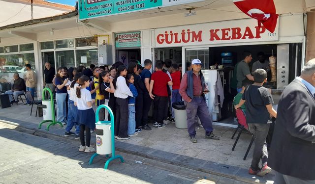 Boztepe'de 1000 kişiye sıcak ikram
