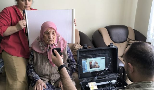 Engelleri kaldıran hizmet: Kırşehir’de nüfus görevlileri sahada