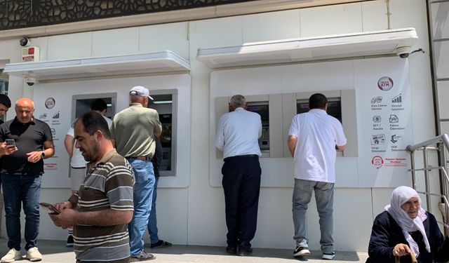 Kırşehir sokakları hareketlendi, ATM’ler dolup taştı