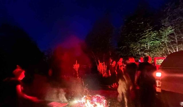 Ormanda kaybolan 10 kişilik grubu ekipler buldu