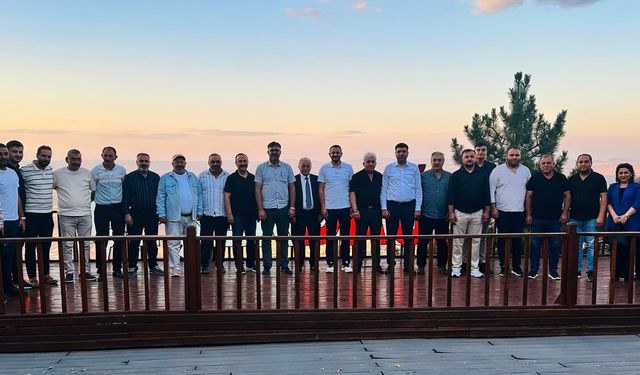 Kırşehir’in Çiçekdağı ilçesinde AK Parti Teşkilatı toparlandı