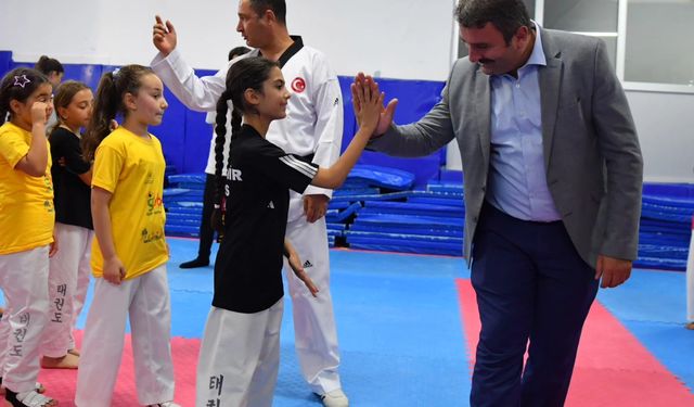 Çakmakçı'dan Kırşehir’de genç yeteneklere moral desteği