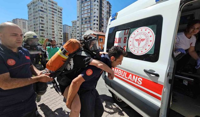 14 katlı binadaki yangın söndürüldü