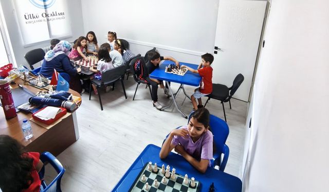 Kırşehir’de  akıl ve zekâ oyunları kursu gençlerle dolu