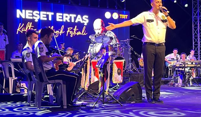 Ertaş’ın ruhu Cacabey Meydanı’nda: Polis Akademisi Orkestrası ezgileriyle büyüledi