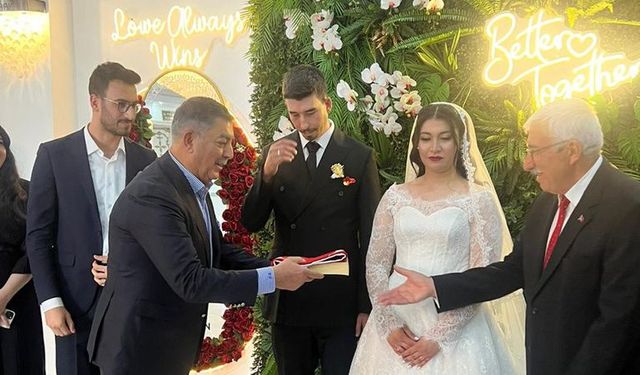 KIR-FED, “Aile Yılı”na özel genç çiftlere destek sağlıyor!