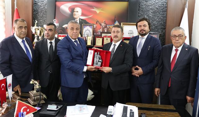 MHP Heyetinden Esnafa Anlamlı Davet