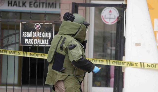 ATM Önüne Bırakılan Şüpheli Çanta Paniğe Neden Oldu