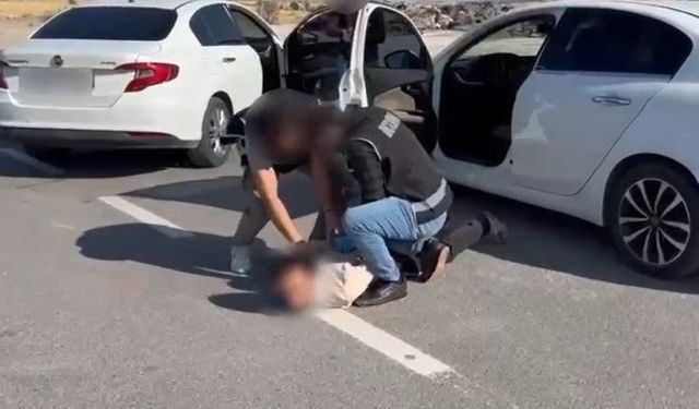 Kayseri’de ruhsatsız sil*h operasyonu