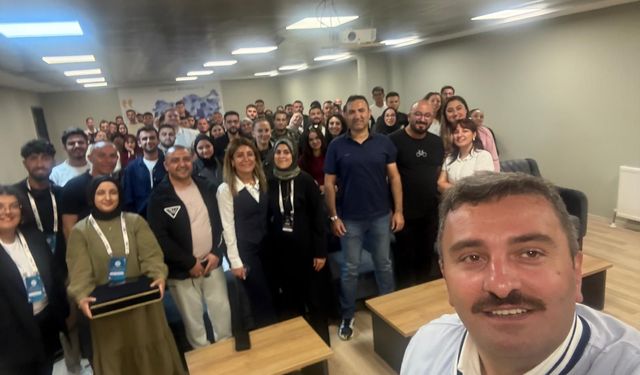 Çakmakçı, Genç Ahilerle buluştu: Kırşehir'de değerler üzerine anlamlı söyleşi