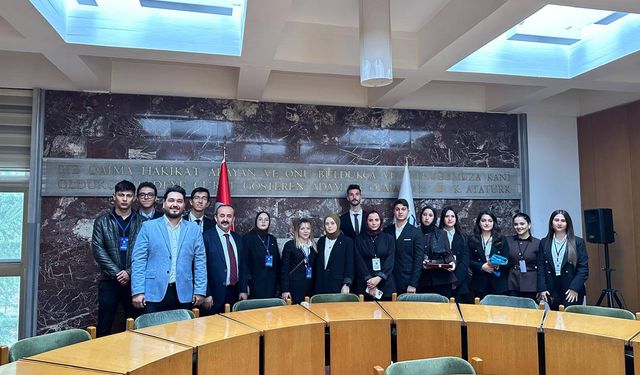 Gençler, Ankara’da yönetim deneyimi kazandı