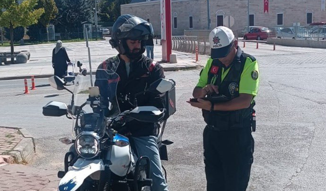 Trafikte dikkat! En hassas kullanıcılar çocuklar ve yayalar