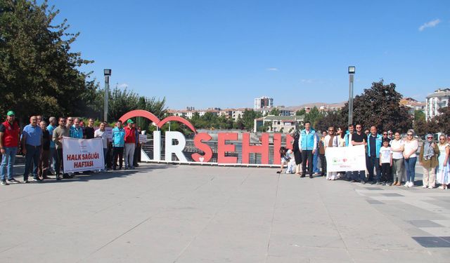 Kırşehir’de sağlıklı yaşam yürüyüşüne katıldılar