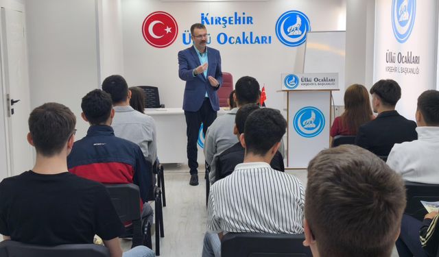 Ülkü Ocakları Kırşehir’de seminerlerle buluştu