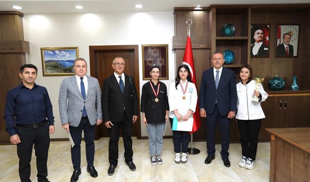 Kırşehir’deki yemek yarışmasında ikincilik elde ettiler