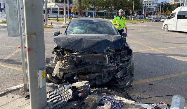 Zincirleme trafik kazası: 4 yaralı