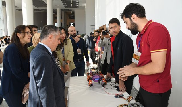 Ahi Evran’ın mirasını geleceğe taşıyan Kırşehir Bilim Şenliği başladı