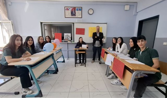 Kırşehir Lisesi’nde münazara rüzgârı esti