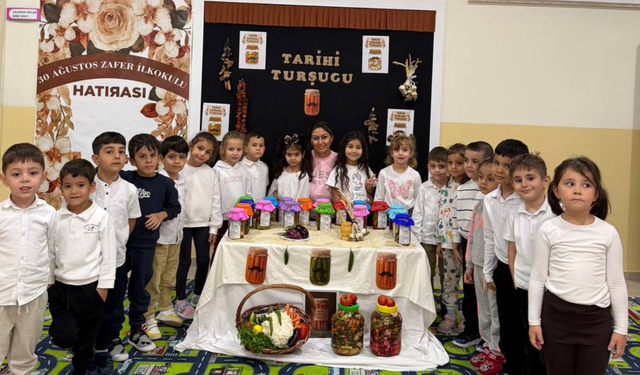 Minik eller turşu kurdu!