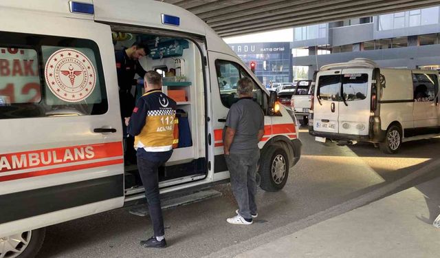 İzmit’te Otomobil ile Minibüs Çarpıştı: 4 Yaralı