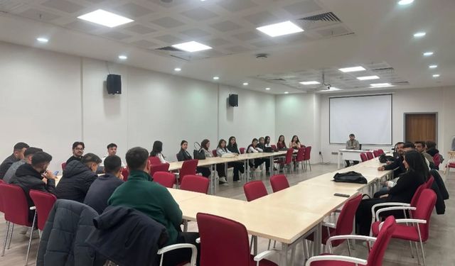 Gençler Yeşilay ile bağımlılığa karşı bilinçleniyor