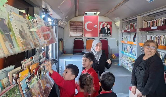 Gezici Kütüphane çocuklarla buluştu