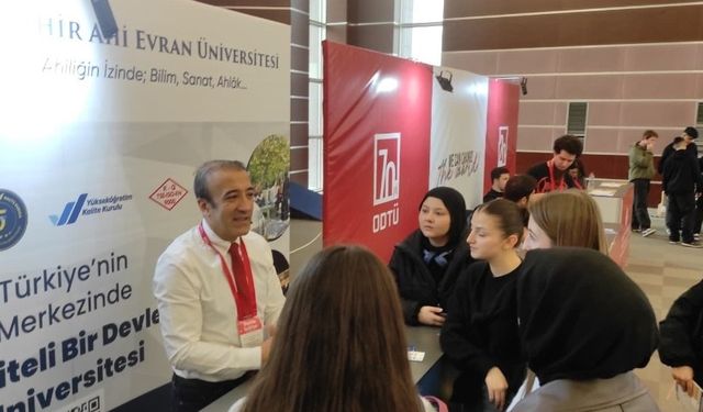 Kırşehir Ahi Evran Üniversitesi, Ankara’da geleceğin adaylarıyla buluştu