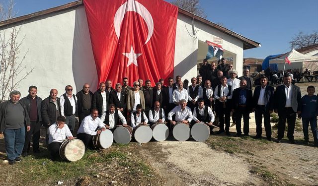 Kırşehir Sıdıklılar Türkmen Şöleni  güne damgasını vurdu