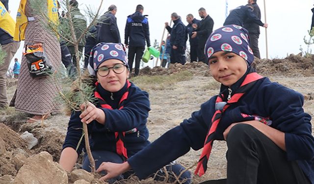Kırşehir’de binlerce fidan geleceğe nefes oldu