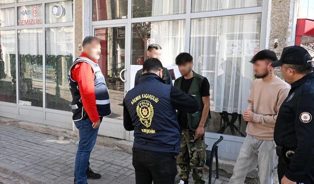 Kırşehir’de kayıt dışı istihdama geçit yok: Operasyonla 5 düzensiz göçmen yakalandı