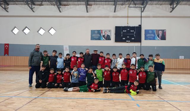 Mucur U12 Takımına moral desteği