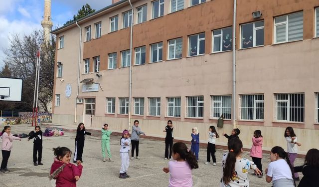 4. Sınıflara yönelik Spor Dalı Eğitimi aralıksız sürüyor