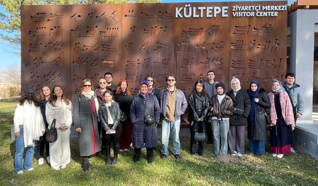Arkeoloji öğrencileri Kültepe’de tarihin izini sürdürdü