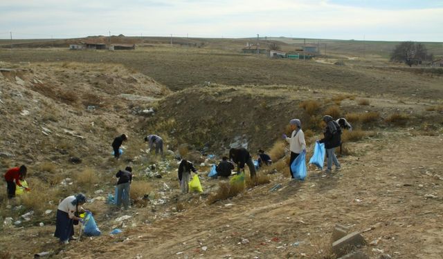 Gençler, ‘Sıfır İz Günü’ Projesiyle çevreye dikkat çekti