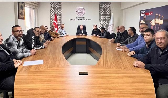 Gülşen, engelli personelle sıcak bir ortamda buluştu