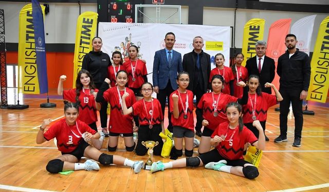 Kaman Şehit Bayram Kara Ortaokulu il ikinciliğini aldı