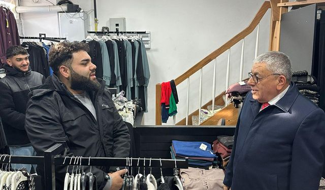 MHP Kırşehir sahada, esnafla yan yana”