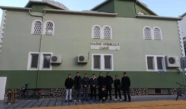 Genç İHH, liseli gençlerle güne bereketle başladı