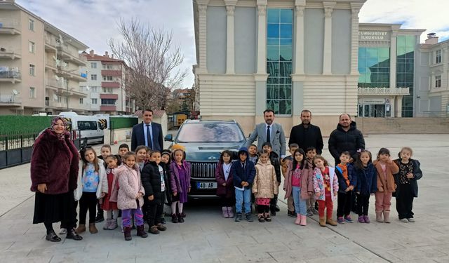 Yerli otomobil TOGG Kırşehir’de öğrencilerle buluştu